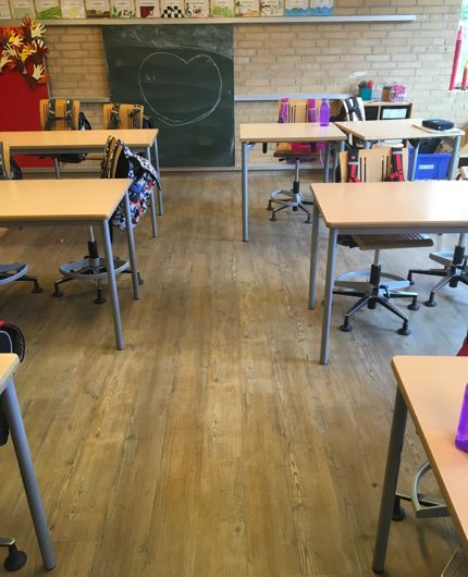 Sønderjysk skole dæmper støjniveauet med bæredygtigt korkgulv