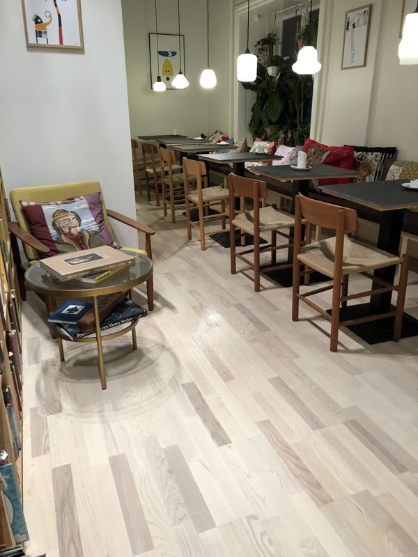 Kaffebar med Timberman Parket Ask Accent