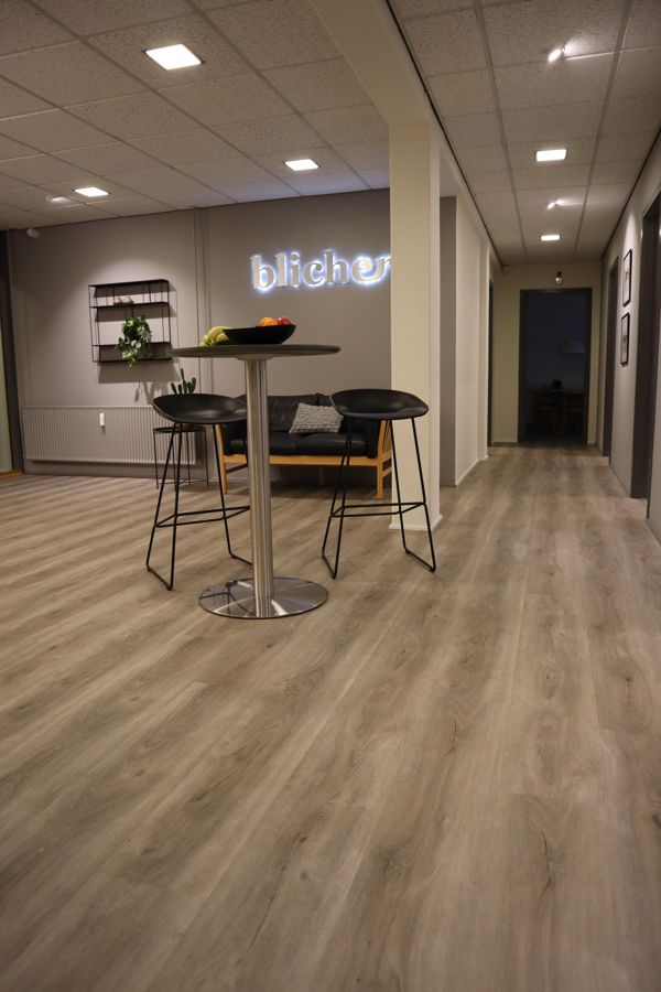 Kontor med Akustikgulv Western Oak