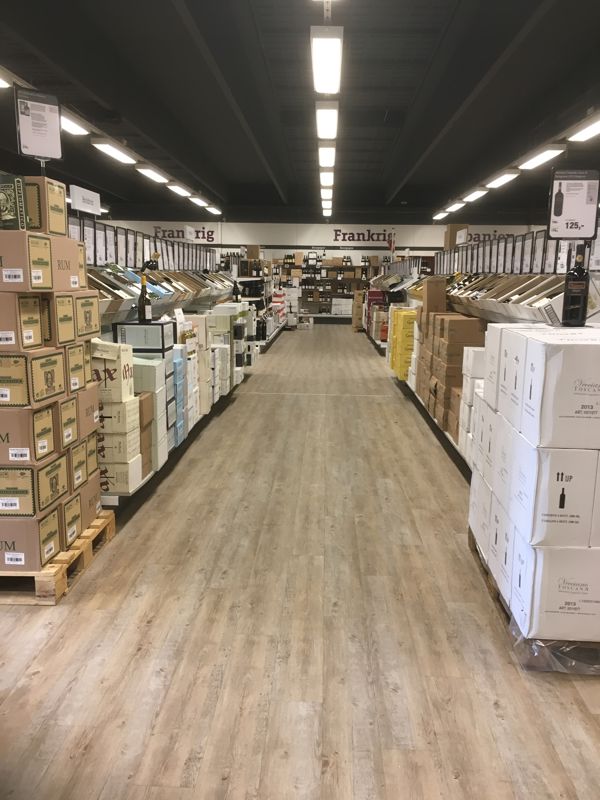 Vinbutik med Wicanders Hydrocork Arcadian Soya Pine